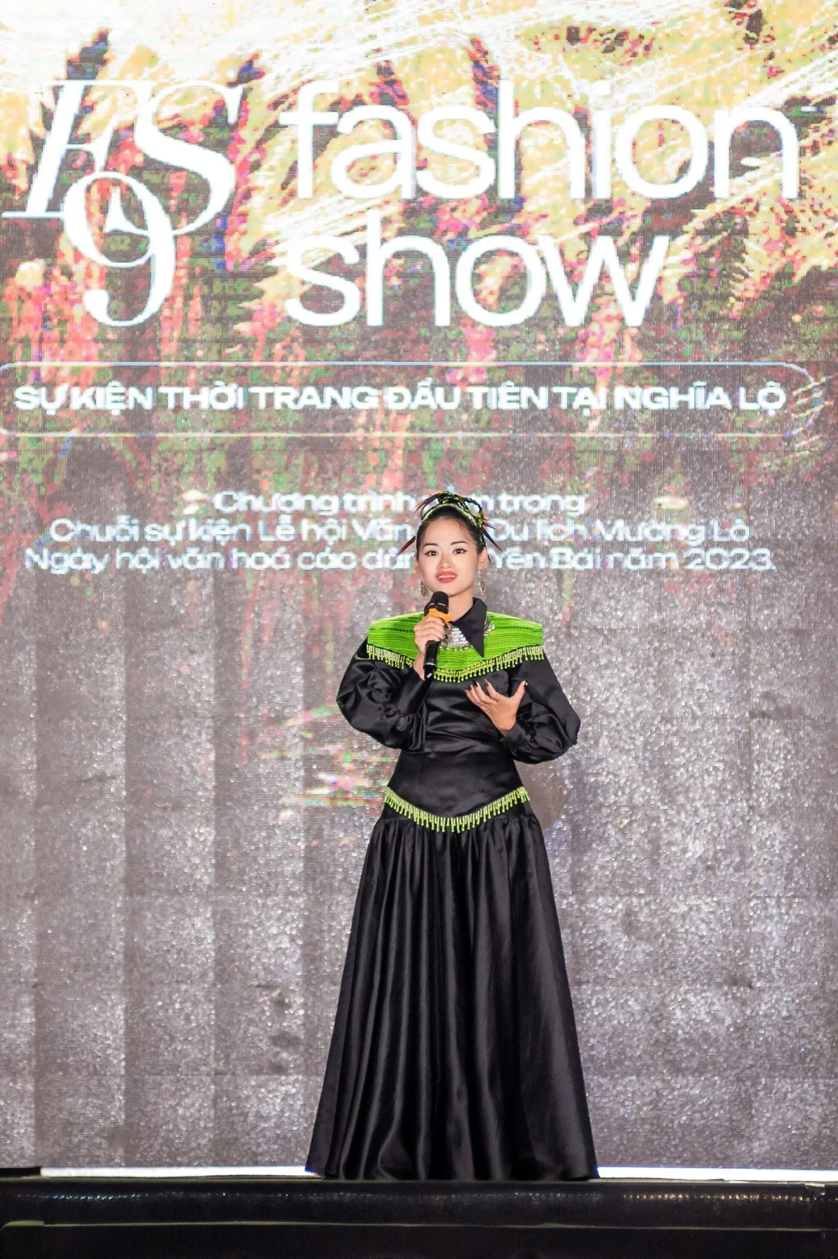 Mãn nhãn với 9 FASHION SHOW của đạo diễn Phương Anh Đinh - Ảnh 2.