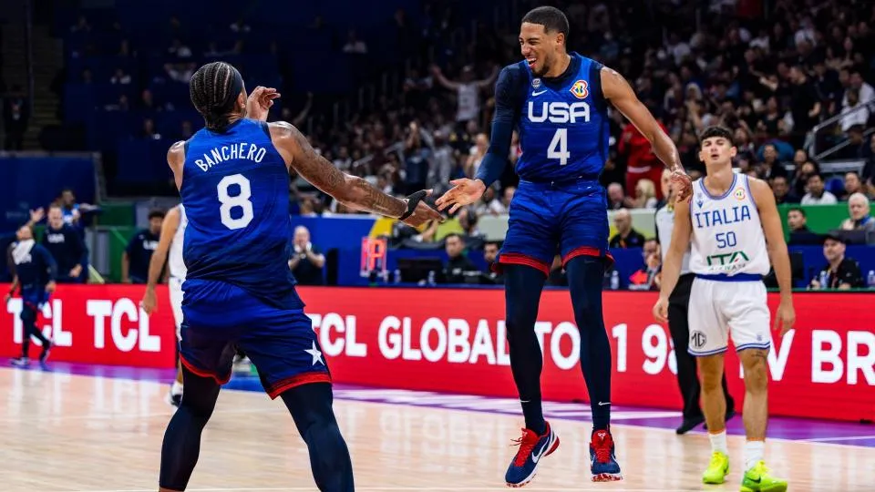ĐT Mỹ và ĐT Serbia vào bán kết FIBA World Cup 2023 - Ảnh 1. ĐT Mỹ và ĐT Serbia vào bán kết FIBA World Cup 2023 - Ảnh 1.
