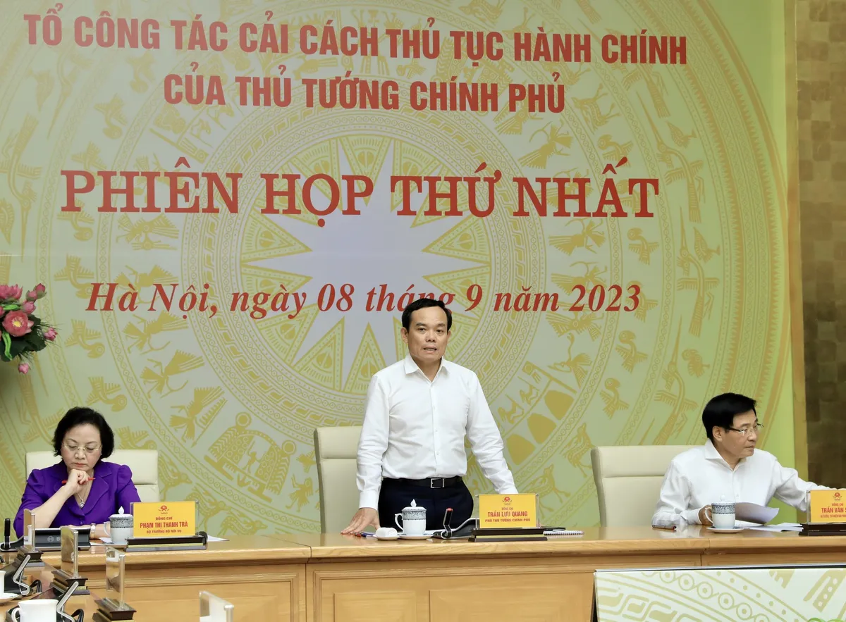 Phân cấp mạnh hơn trong cải cách thủ tục hành chính - Ảnh 2.