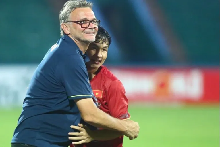 Asian Cup 2023 khởi tranh – Chờ đợi phép màu của Phù thủy trắng Troussier - Ảnh 4. Asian Cup 2023 khởi tranh – Chờ đợi phép màu của Phù thủy trắng Troussier - Ảnh 4.