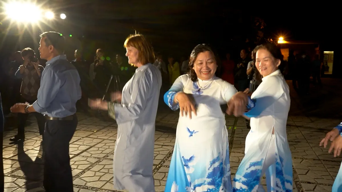 Kh&aacute;m ph&aacute; văn h&oacute;a Champa, kiến tr&uacute;c Th&aacute;p B&agrave; Ponagar qua Chương tr&igrave;nh Trăng soi d&aacute;ng th&aacute;p. - Ảnh 2.