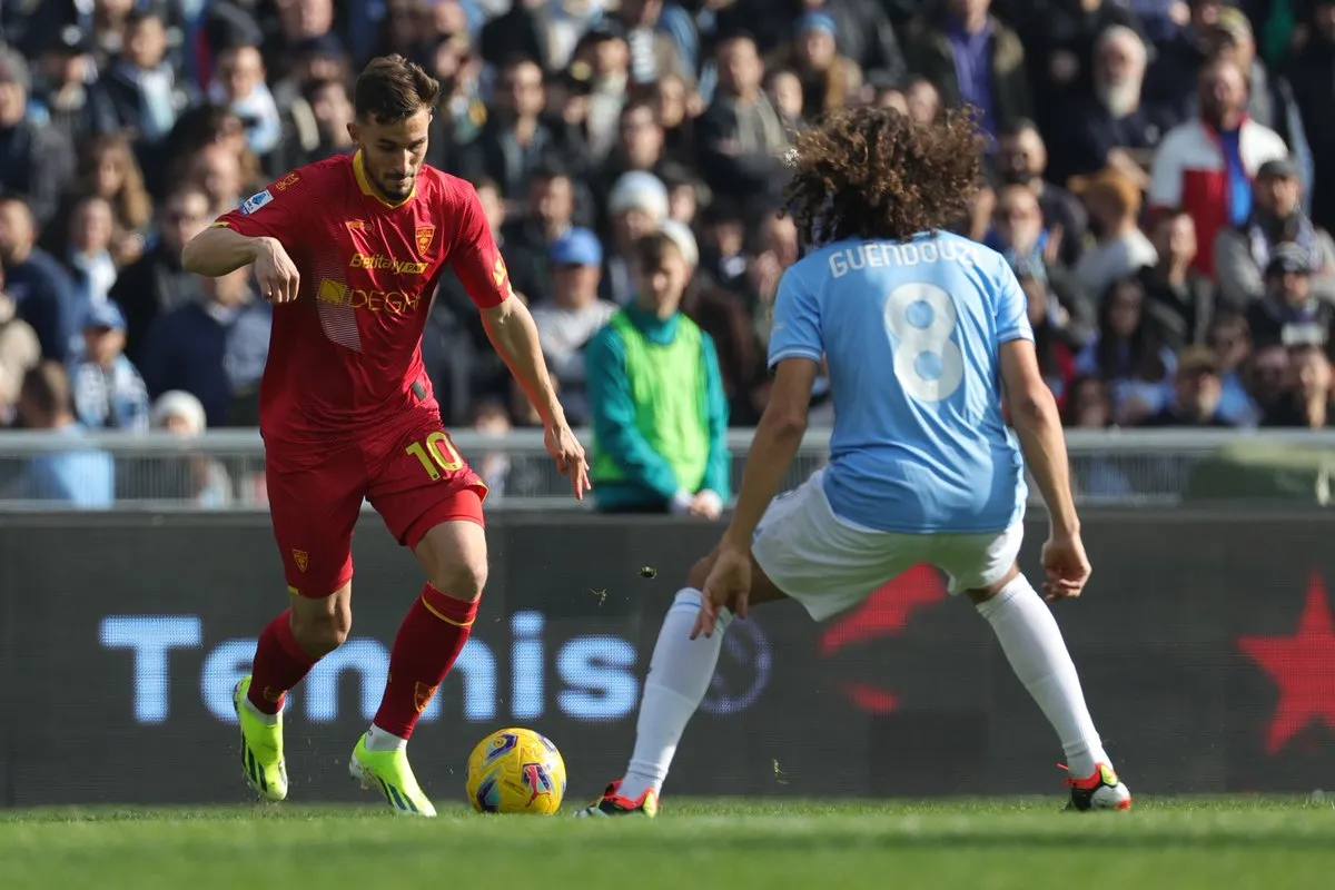 AC Milan đánh bại AS Roma trên sân nhà, Lazio thắng Lecce - Ảnh 1. AC Milan đánh bại AS Roma trên sân nhà, Lazio thắng Lecce - Ảnh 1.