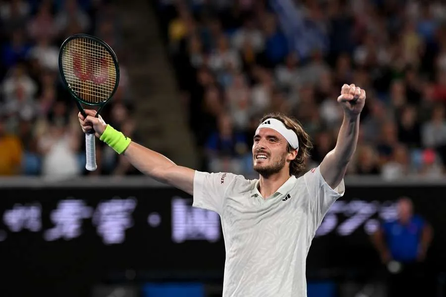 Stefanos Tsitsipas ngược dòng vào vòng 3 Australia mở rộng - Ảnh 1.