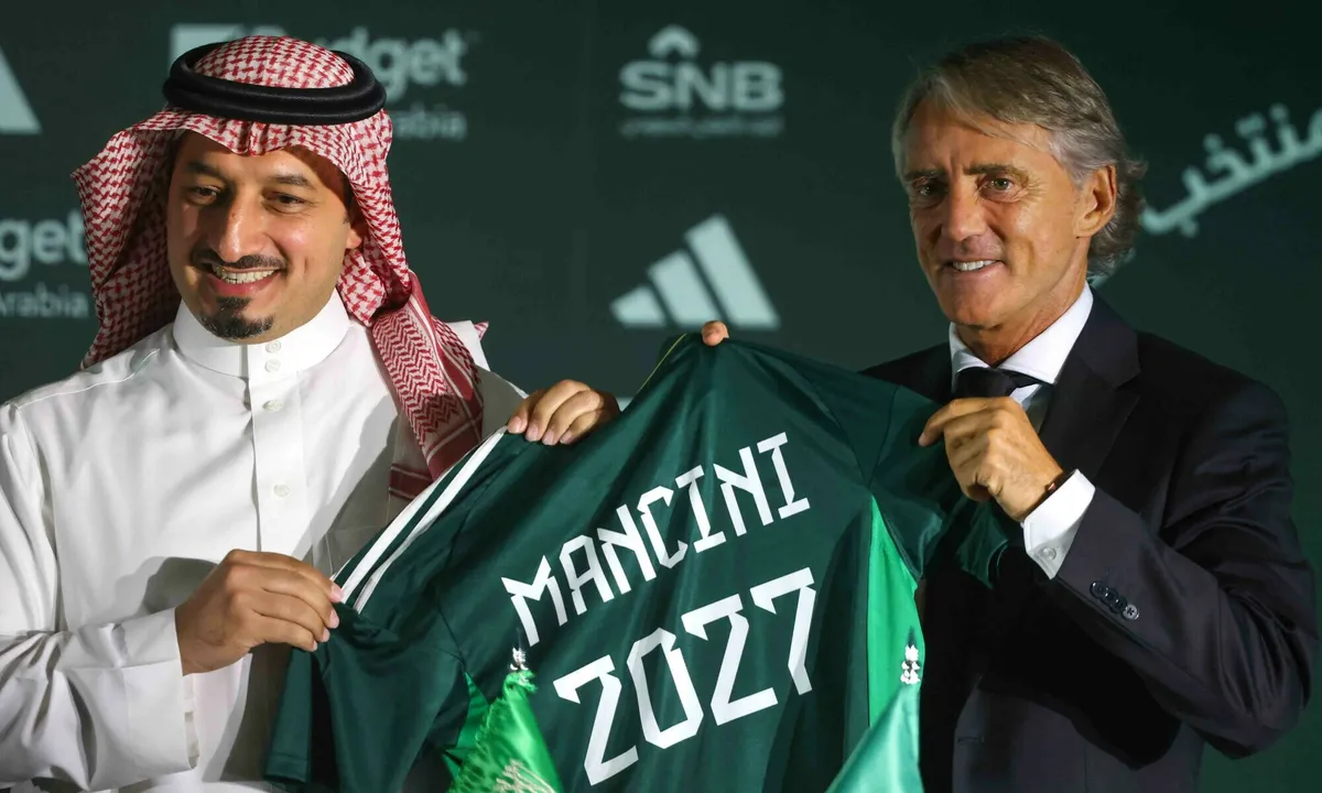 Việt Nam và quốc gia nào sở hữu HLV đẳng cấp World Cup tại Asian Cup 2023? - Ảnh 3. Việt Nam và quốc gia nào sở hữu HLV đẳng cấp World Cup tại Asian Cup 2023? - Ảnh 3.