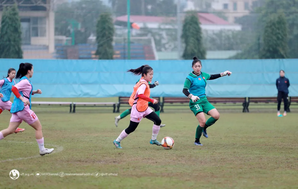ĐT U20 nữ Việt Nam tích cực chuẩn bị cho VCK U20 nữ châu Á 2024 - Ảnh 2. ĐT U20 nữ Việt Nam tích cực chuẩn bị cho VCK U20 nữ châu Á 2024 - Ảnh 2.