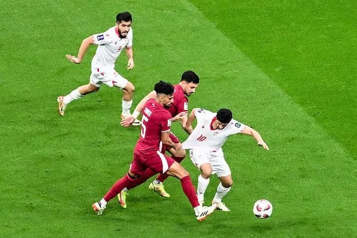 ĐT Qatar giành vé sớm vào vòng 1/8 ASIAN Cup 2023 - Ảnh 1. ĐT Qatar giành vé sớm vào vòng 1/8 ASIAN Cup 2023 - Ảnh 1.