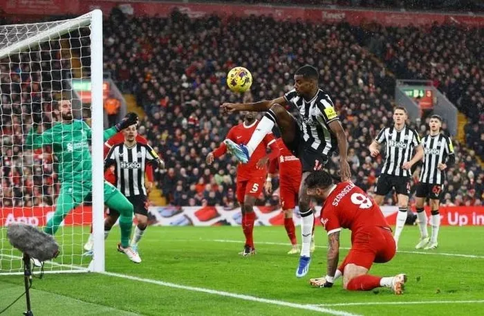 Salah lập cú đúp, Liverpool xây chắc ngôi đầu Ngoại hạng Anh - Ảnh 2. Salah lập cú đúp, Liverpool xây chắc ngôi đầu Ngoại hạng Anh - Ảnh 2.