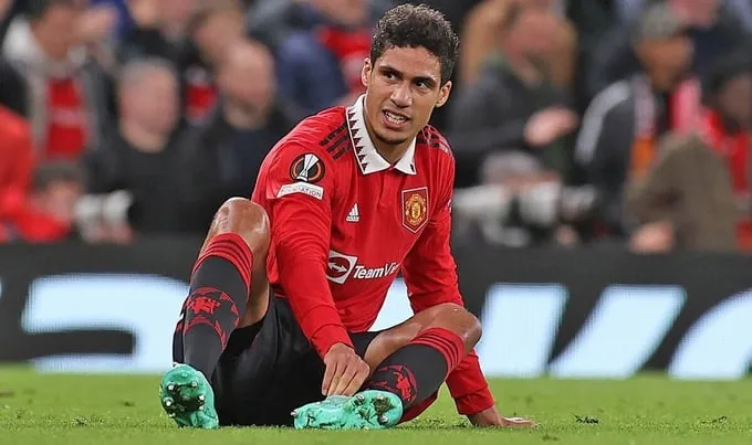 Manchester United không gia hạn hợp đồng với Raphael Varane - Ảnh 2. Manchester United không gia hạn hợp đồng với Raphael Varane - Ảnh 2.