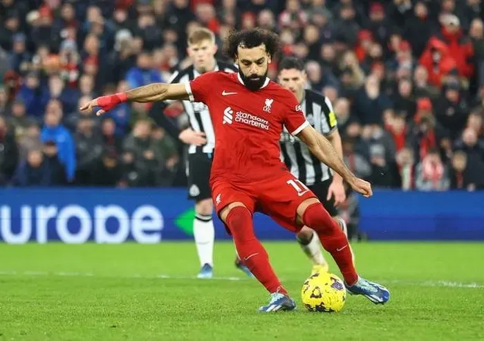 Salah lập cú đúp, Liverpool xây chắc ngôi đầu Ngoại hạng Anh - Ảnh 4. Salah lập cú đúp, Liverpool xây chắc ngôi đầu Ngoại hạng Anh - Ảnh 4.