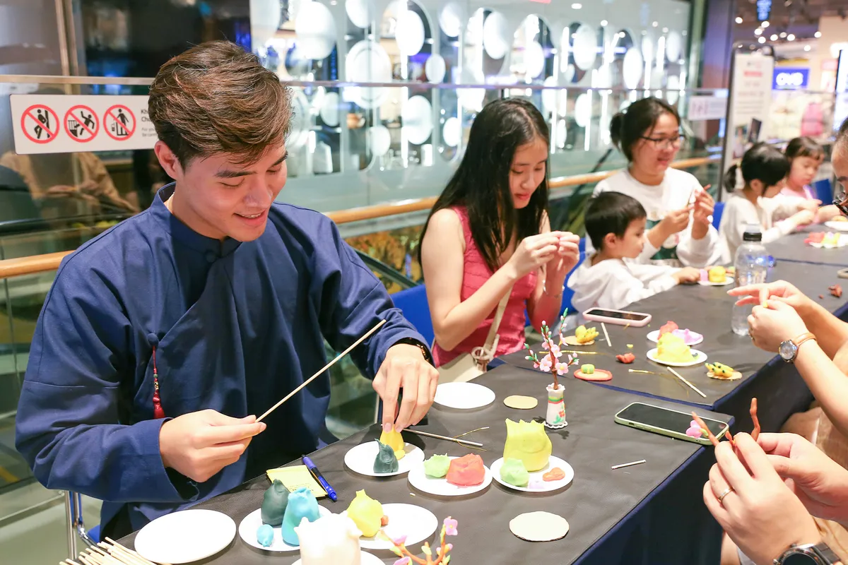 Nặn t&ograve; he x&acirc;y nh&agrave; hạnh ph&uacute;c - Ảnh 1.