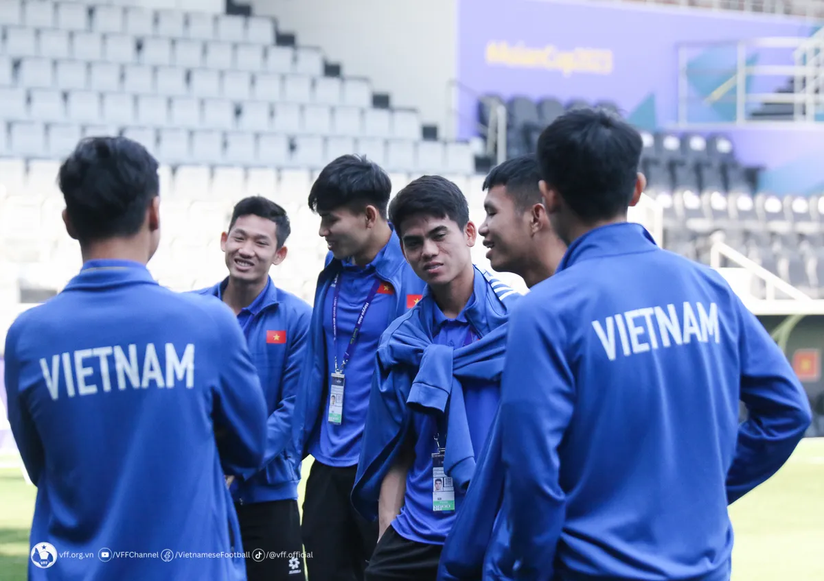 HLV Philippe Troussier: “Đội tuyển Việt Nam giữ vững động lực và hướng đến kết quả tốt nhất trước Iraq” - Ảnh 7. HLV Philippe Troussier: “Đội tuyển Việt Nam giữ vững động lực và hướng đến kết quả tốt nhất trước Iraq” - Ảnh 7.
