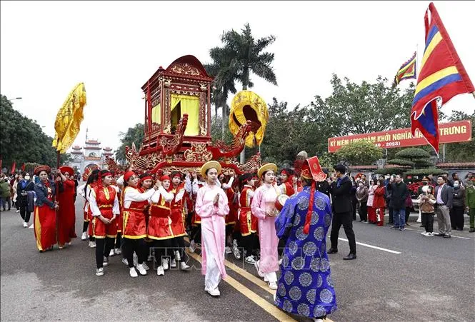 Hà Nội: Không xảy ra mê tín dị đoan và đảm bảo môi trường văn hoá  trong các lễ hội - Ảnh 1.