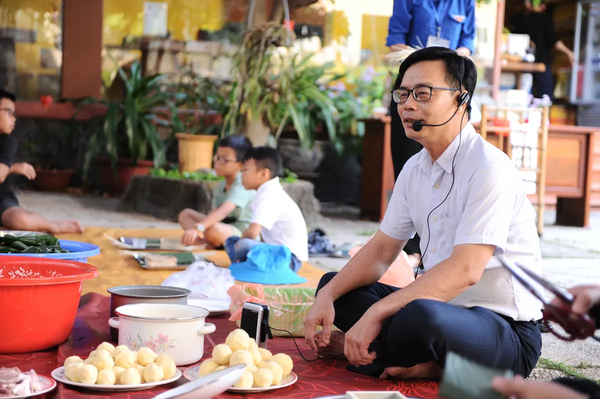 Trải nghiệm “Tết quê trong phố” - Ảnh 1. Trải nghiệm “Tết quê trong phố” - Ảnh 1.