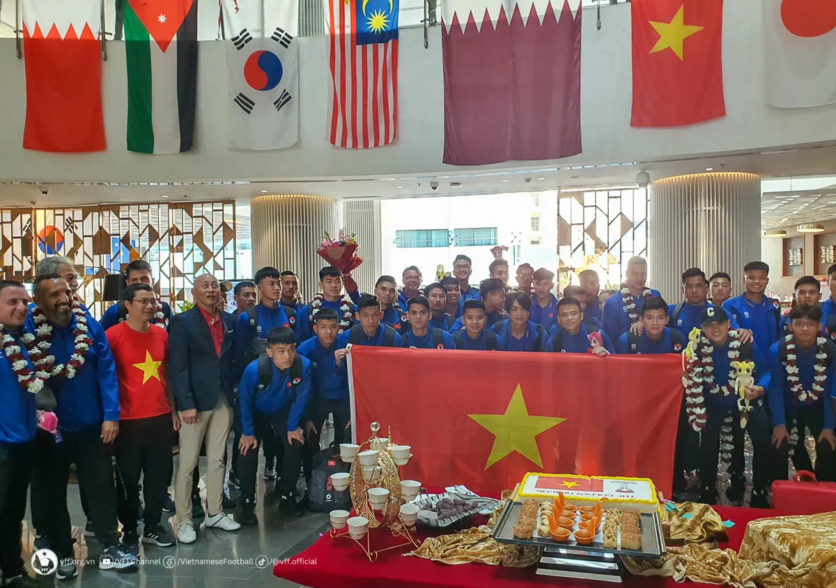 ĐT Việt Nam được đón tiếp chu đáo và nồng nhiệt tại Doha, Qatar - Ảnh 14. ĐT Việt Nam được đón tiếp chu đáo và nồng nhiệt tại Doha, Qatar - Ảnh 14.
