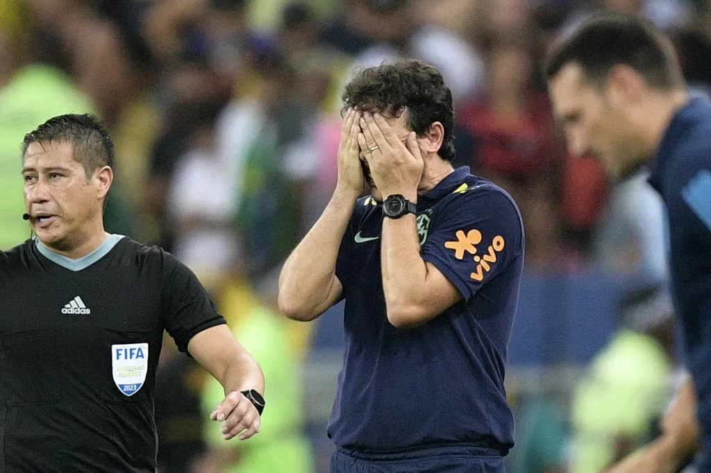 ĐT Brazil khó khăn trong việc tìm kiếm HLV trưởng mới - Ảnh 1. ĐT Brazil khó khăn trong việc tìm kiếm HLV trưởng mới - Ảnh 1.