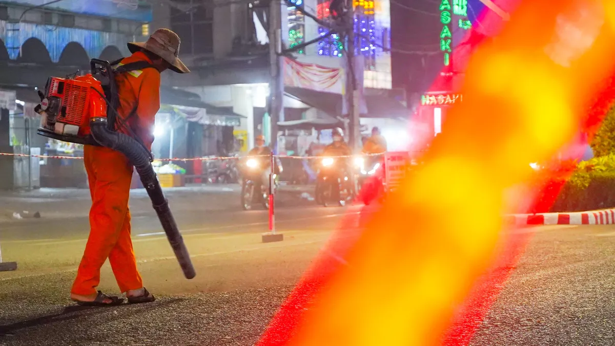Xuyên đêm thảm nhựa con đường đau khổ ở Cần Thơ - Ảnh 5.