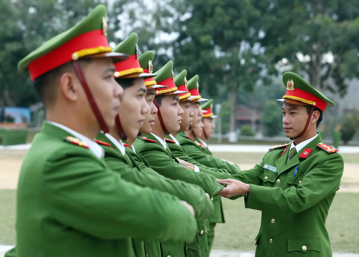 Bộ trưởng Bộ Công an: Tuyệt đối không để xảy ra bị động, bất ngờ, bảo đảm an ninh trật tự từ cơ sở - Ảnh 5.