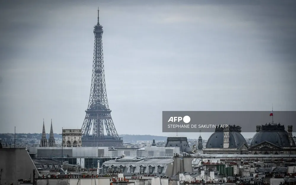 Paris thúc đẩy dự án cấm ô tô lưu thông quanh tháp Eiffel  - Ảnh 1.