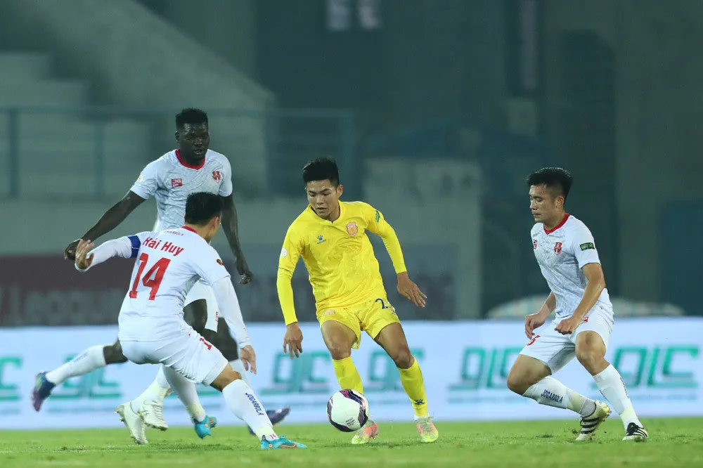 Lịch thi đấu và trực tiếp vòng 9 V.League 2023/2024 trên VTV: Tâm điểm Hải Phòng vs Thép Xanh Nam Định - Ảnh 1. Lịch thi đấu và trực tiếp vòng 9 V.League 2023/2024 trên VTV: Tâm điểm Hải Phòng vs Thép Xanh Nam Định - Ảnh 1.