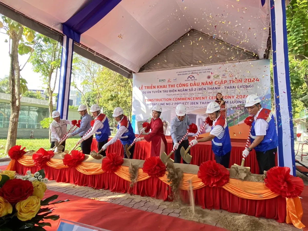 Đảm bảo hoàn thành di dời các công trình hạ tầng kỹ thuật tuyến Metro số 2 TP Hồ Chí Minh trong năm 2024 - Ảnh 2.