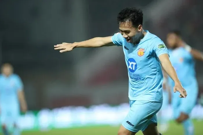 Vòng 9 V.League: Thép Xanh Nam Định củng cố ngôi đầu - Ảnh 2. Vòng 9 V.League: Thép Xanh Nam Định củng cố ngôi đầu - Ảnh 2.