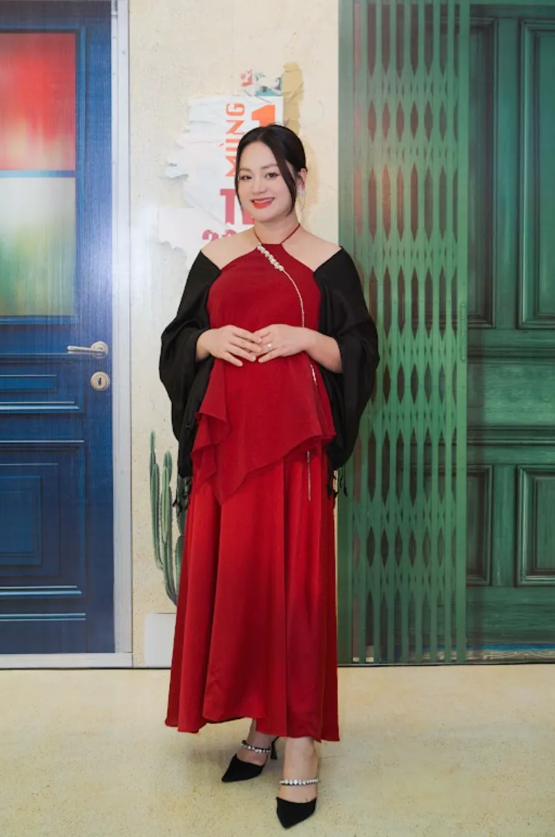 Lệ Quyên, Lan Phương, Erik và dàn sao Việt đổ bộ thảm đỏ công chiếu Mai tại Hà Nội - Ảnh 3.