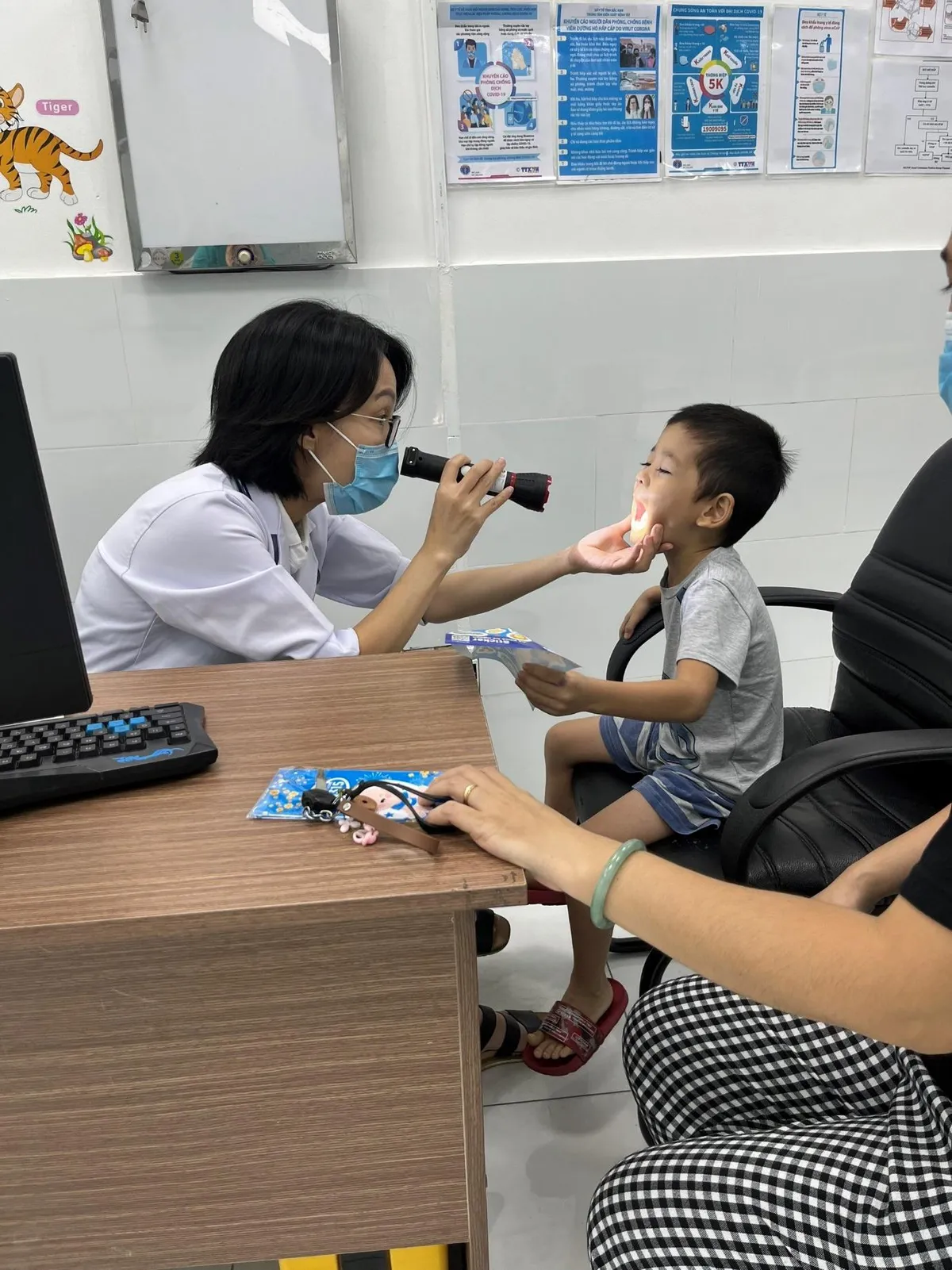 Hệ thống y tế 315: Mong muốn mang đến sức khỏe toàn diện với chi phí hợp lý cho người dân - Ảnh 4. Hệ thống y tế 315: Mong muốn mang đến sức khỏe toàn diện với chi phí hợp lý cho người dân - Ảnh 4.
