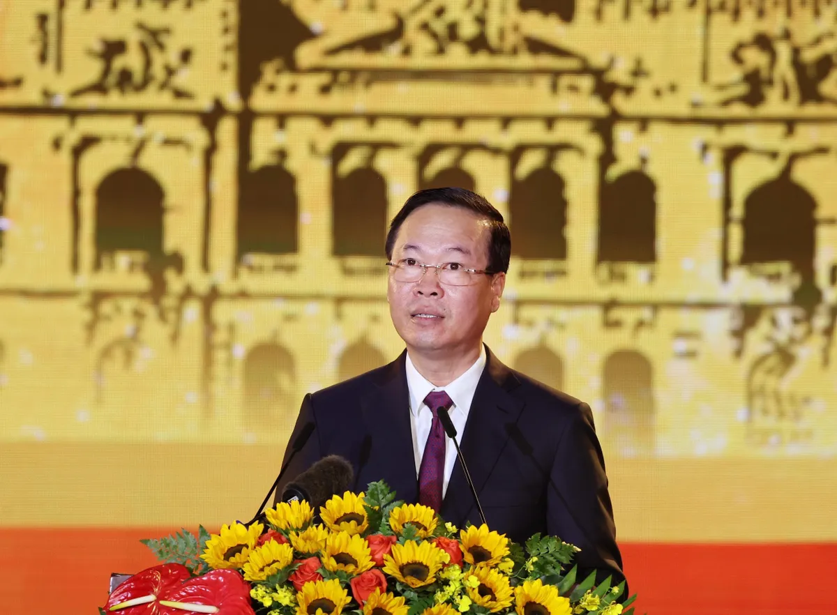 Chủ tịch nước Võ Văn Thưởng và Phu nhân dự Chương trình nghệ thuật đặc biệt “Xuân Quê hương 2024” - Ảnh 6.