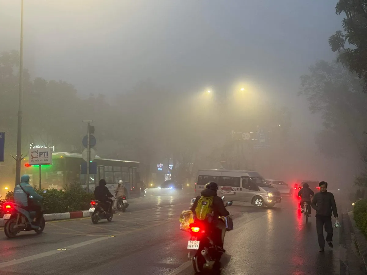 Vì sao Hà Nội mù mịt trong sương dày đặc? - Ảnh 11.