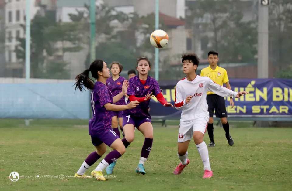 ĐT U20 nữ Việt Nam lên đường sang Uzbekistan với 25 cầu thủ - Ảnh 1. ĐT U20 nữ Việt Nam lên đường sang Uzbekistan với 25 cầu thủ - Ảnh 1.