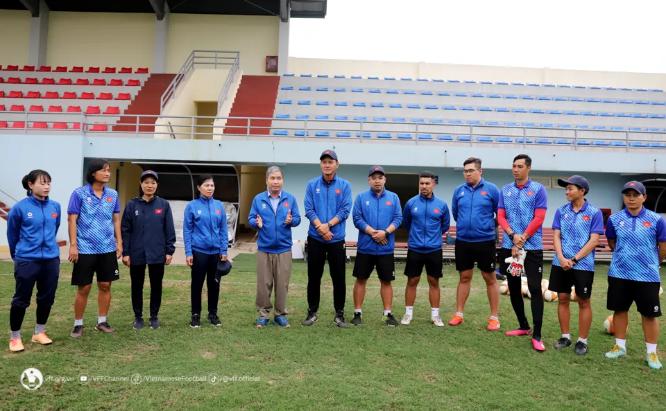 Liên đoàn bóng đá Việt Nam động viên U20 lên đường dự VCK U20 châu Á - Ảnh 1. Liên đoàn bóng đá Việt Nam động viên U20 lên đường dự VCK U20 châu Á - Ảnh 1.