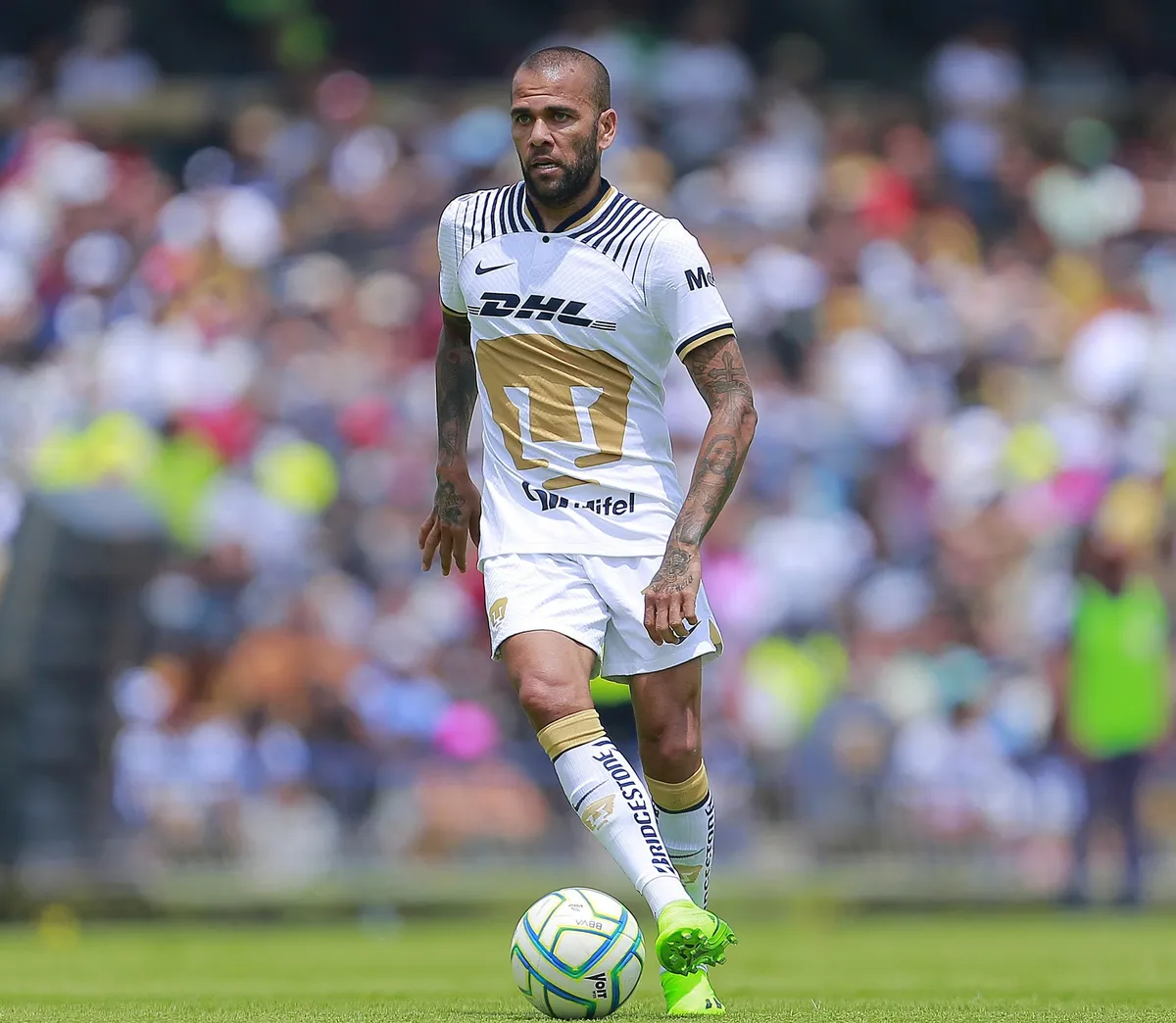 Dani Alves ngồi tù 4 năm - Ảnh 3. Dani Alves ngồi tù 4 năm - Ảnh 3.
