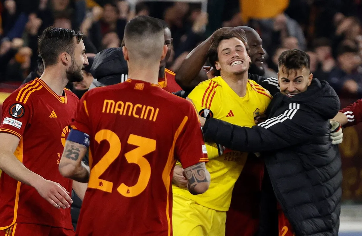 AC Milan và AS Roma giành quyền vào vòng 1/8 Europa League - Ảnh 4. AC Milan và AS Roma giành quyền vào vòng 1/8 Europa League - Ảnh 4.