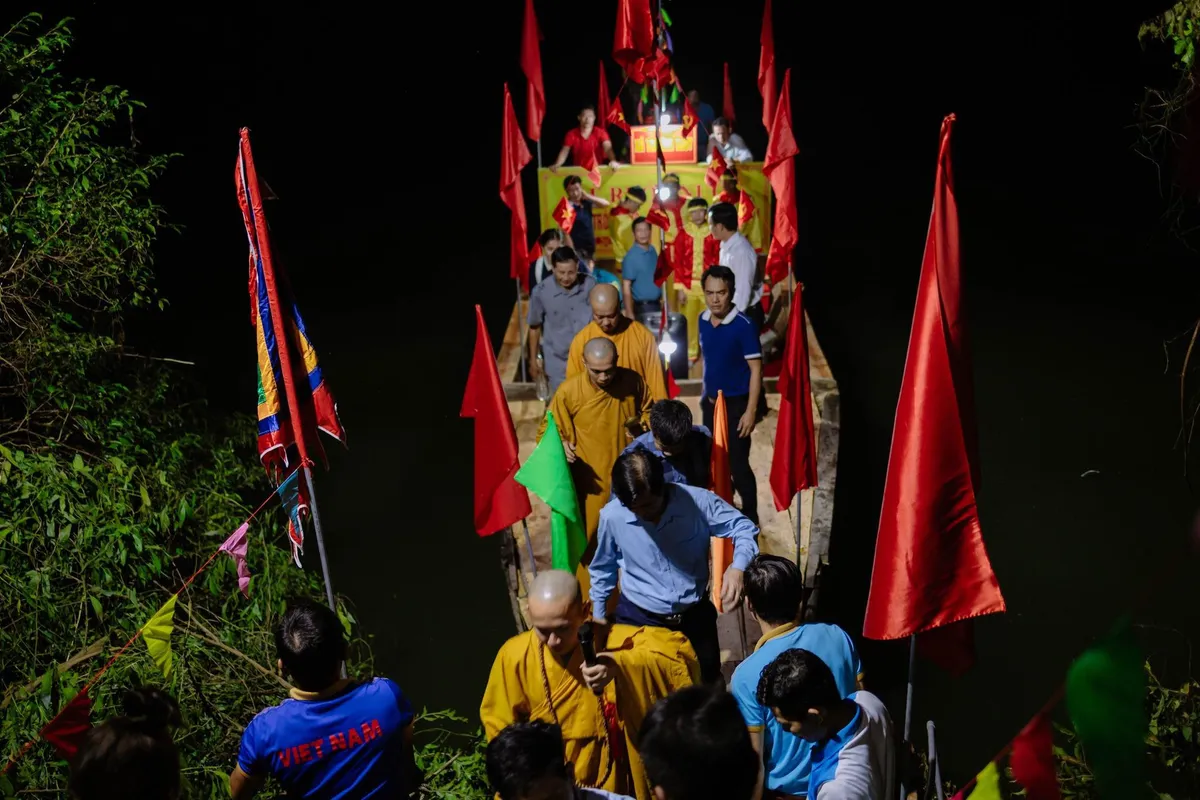 Độc đ&aacute;o Lễ hội di t&iacute;ch lịch sử ch&ugrave;a Hoằng Ph&uacute;c tại Quảng B&igrave;nh - Ảnh 2.