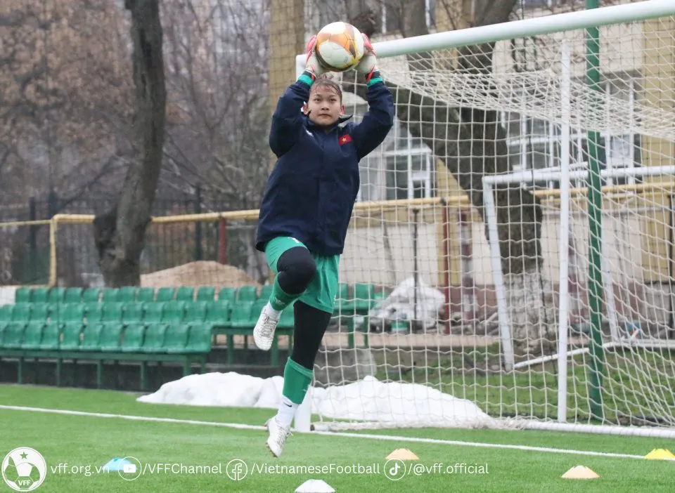 ĐT U20 nữ Việt Nam rút kinh nghiệm sau trận đấu với Uzbekistan - Ảnh 3. ĐT U20 nữ Việt Nam rút kinh nghiệm sau trận đấu với Uzbekistan - Ảnh 3.