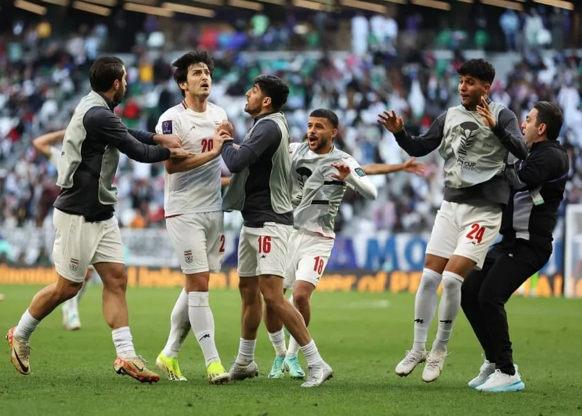 ĐT Iran 2-1 ĐT Nhật Bản: Iran thắng kịch tính trước Nhật Bản - Ảnh 4. ĐT Iran 2-1 ĐT Nhật Bản: Iran thắng kịch tính trước Nhật Bản - Ảnh 4.