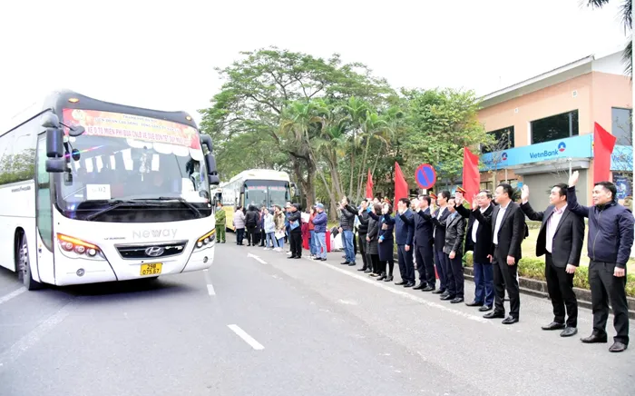 Hà Nội: Tổ chức các chuyến xe đón công nhân trở lại làm việc sau nghỉ Tết - Ảnh 1.