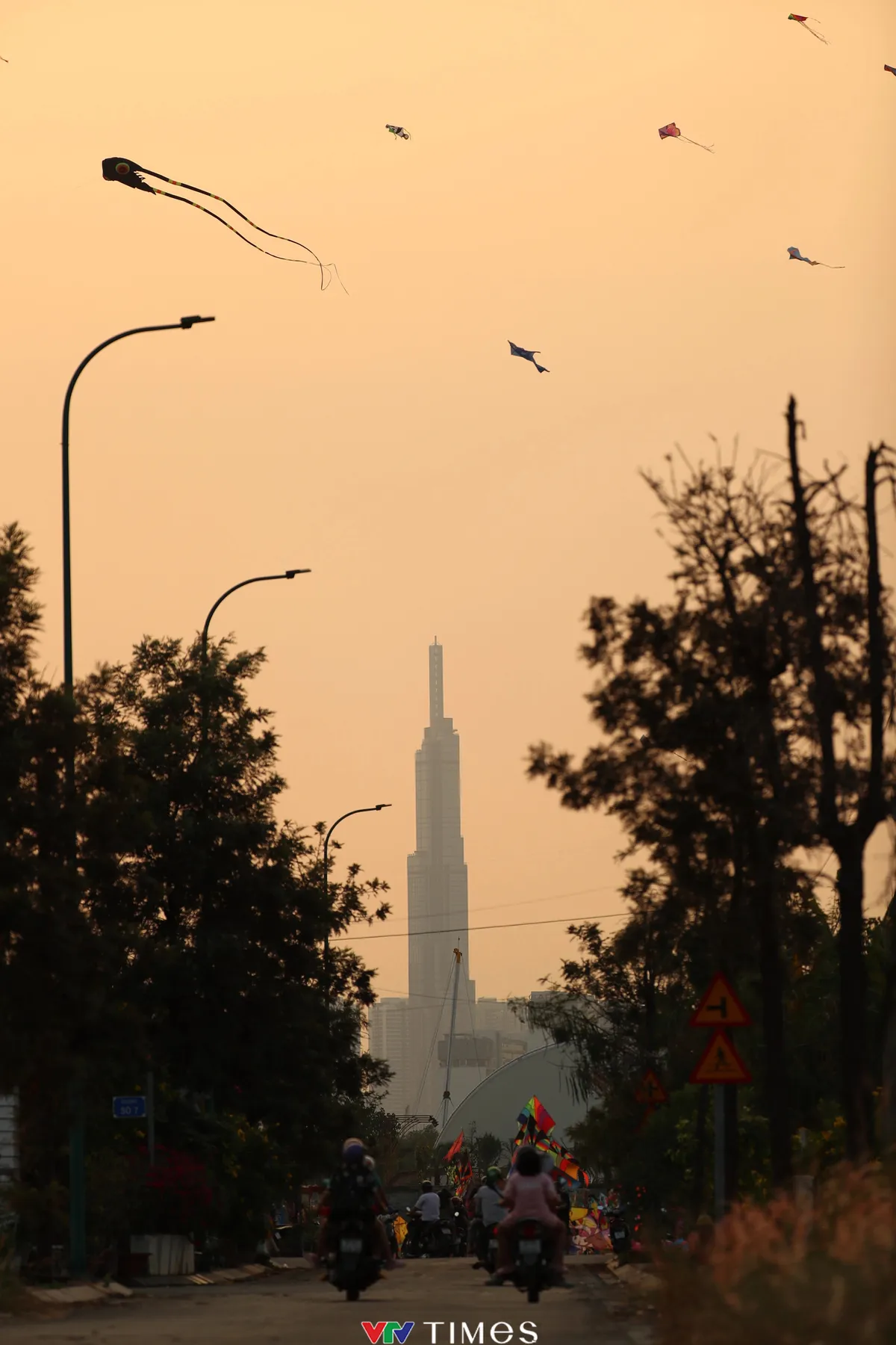 TP Hồ Chí Minh: Thảnh thơi thú chơi thả diều ngày giáp Tết - Ảnh 10.