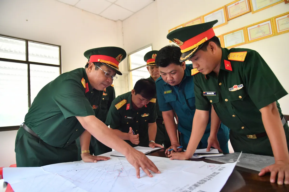 Kiểm tra công tác trực Tết Nguyên đán trên tuyến biên giới Giang Thành - Ảnh 2.