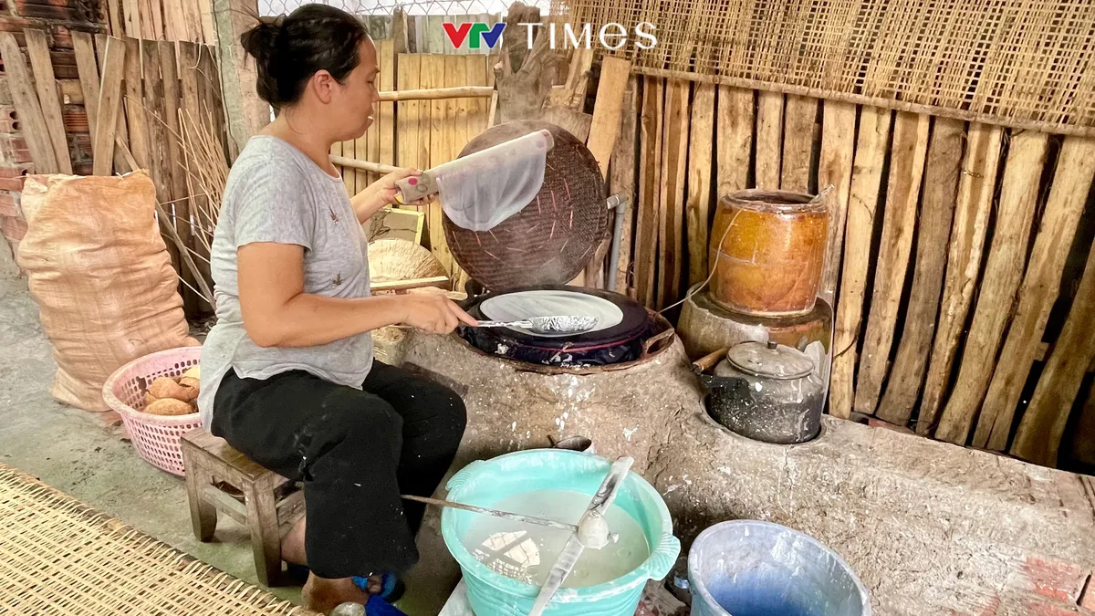 Làng nghề bánh tráng hơn 80 năm tuổi ở TP Hồ Chí Minh - Từ truyền thống đến hiện đại - Ảnh 2.