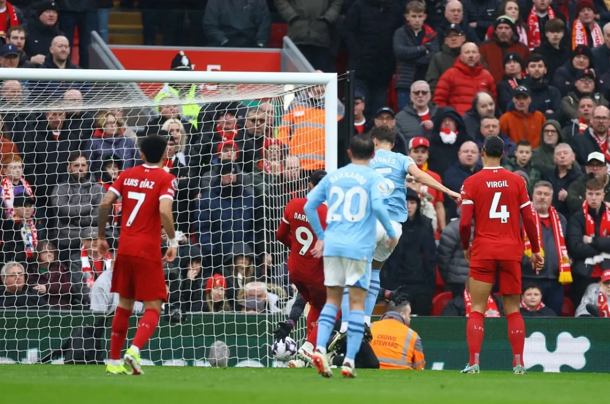 Liverpool chia điểm Man City, Arsenal ngư ông đắc lợi - Ảnh 6. Liverpool chia điểm Man City, Arsenal ngư ông đắc lợi - Ảnh 6.