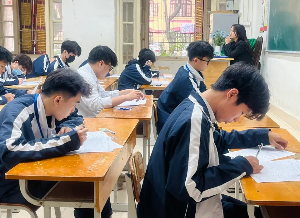 Bộ GD&ĐT bác tin đưa môn Lịch sử thành môn tự chọn - Ảnh 1.