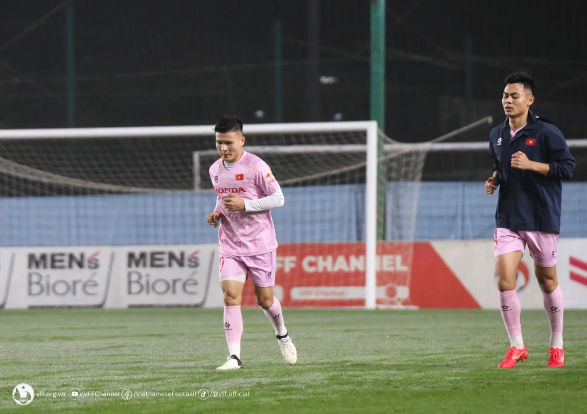 Tuyển Việt Nam tập trung đủ qu&acirc;n số, t&iacute;ch cực tập luyện cho cuộc đọ sức với Indonesia  - Ảnh 6.