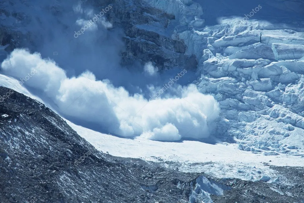 Lở tuyết ở Kamchatka (Nga) khiến 2 người thiệt mạng - Ảnh 1.