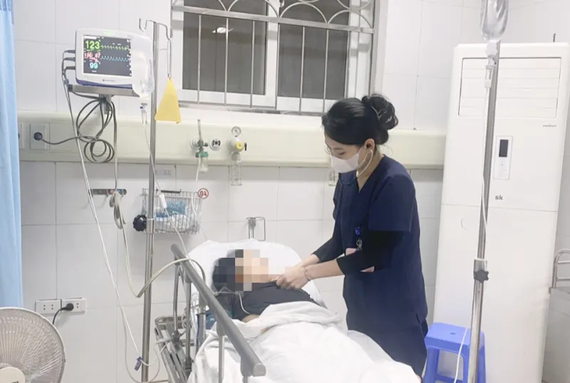 Người phụ nữ nguy kịch do ngộ độc thuốc gây tê nhổ răng - Ảnh 1.