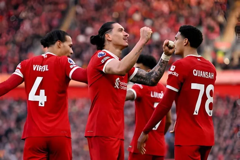 Cuộc đua tam mã tới ngôi vô địch Ngoại hạng Anh: Man City, Liverpool hay Arsenal? - Ảnh 2. Cuộc đua tam mã tới ngôi vô địch Ngoại hạng Anh: Man City, Liverpool hay Arsenal? - Ảnh 2.