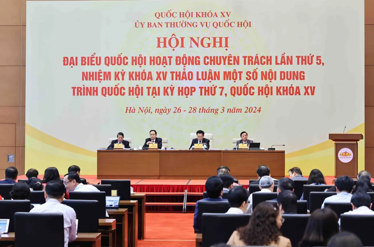 Quy định về nồng độ cồn: Đã ngồi vào bàn rượu, sao xác định được ngưỡng? - Ảnh 1.