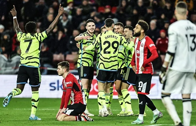 Arsenal thắng tưng bừng Sheffield,, lập kỷ lục mới tại giải Ngoại hạng - Ảnh 2. Arsenal thắng tưng bừng Sheffield,, lập kỷ lục mới tại giải Ngoại hạng - Ảnh 2.