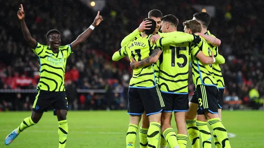 Liverpool hay Man City cũng phải chào thua trước khẩu pháo hạng nặng Arsenal - Ảnh 2. Liverpool hay Man City cũng phải chào thua trước khẩu pháo hạng nặng Arsenal - Ảnh 2.