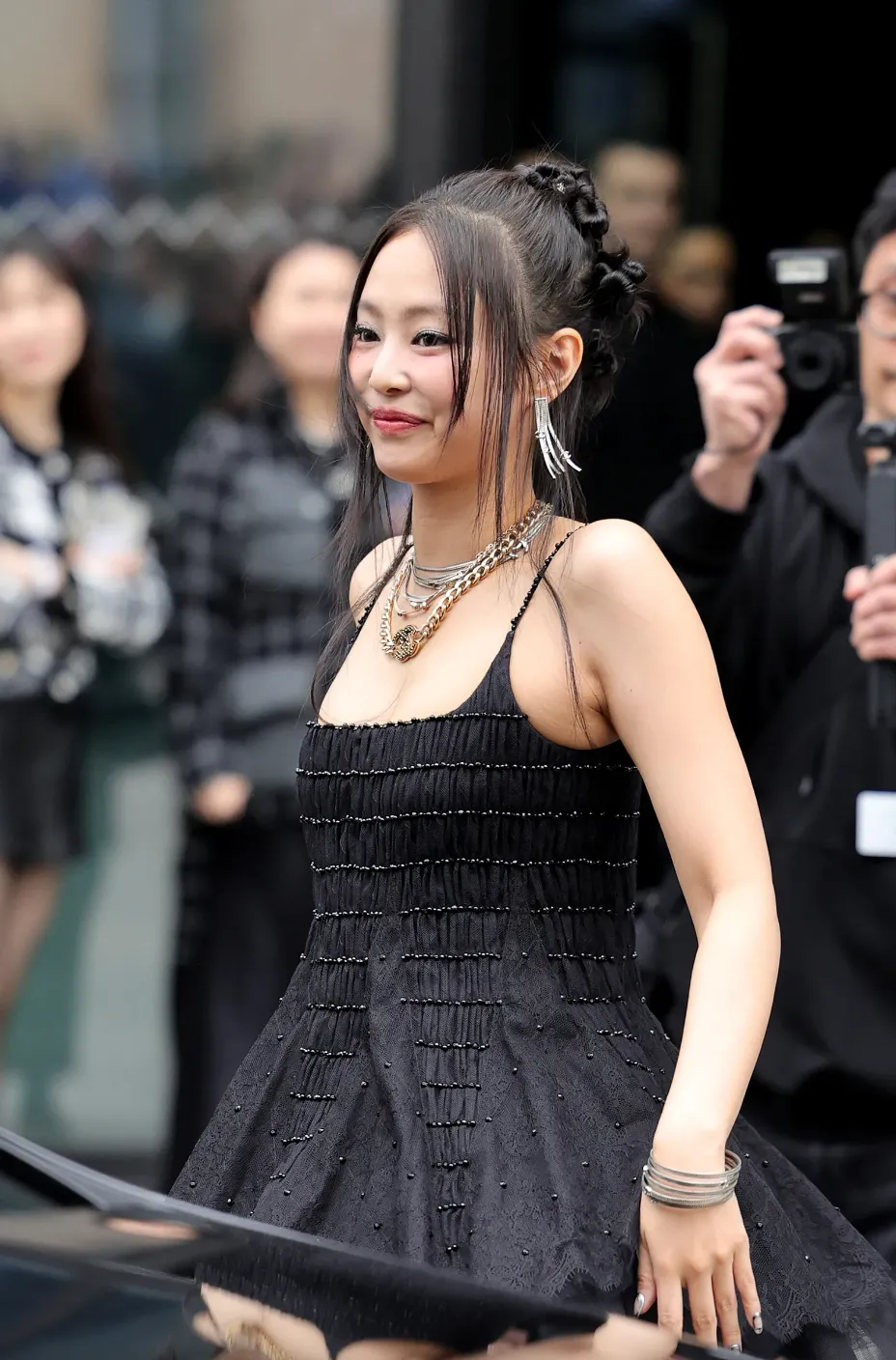 Jennie, Lisa (BLACKPINK) chiếm trọn ánh hào quang tại Tuần lễ thời trang Paris 2024 - Ảnh 1.